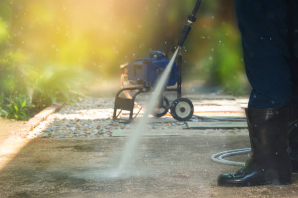 Best Pool Deck Cleaning  in March Ar, CA